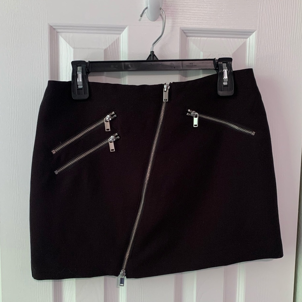 H&M Black Zipper Skirt